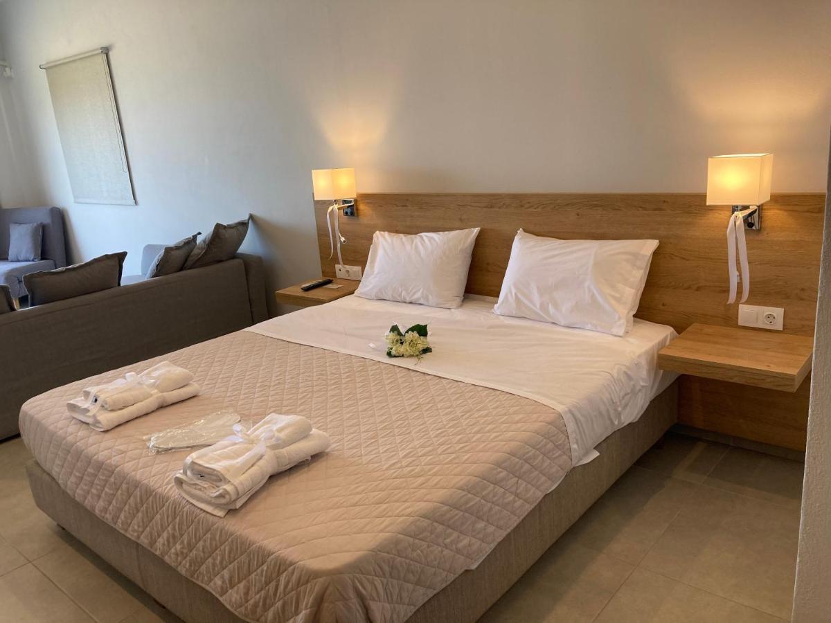 Euphoria Blue Studio Apartments Artemida  Esterno foto