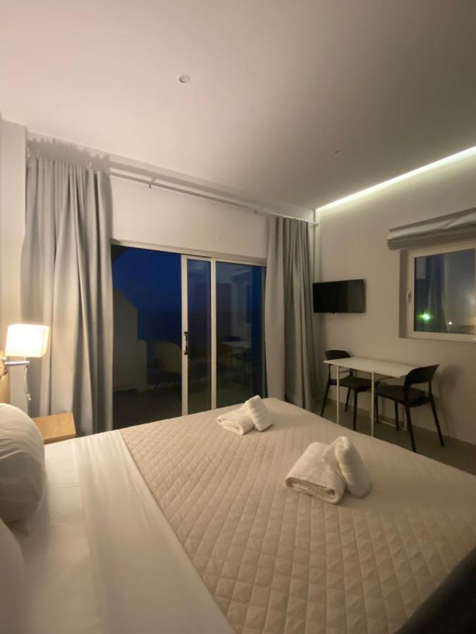 Euphoria Blue Studio Apartments Artemida  Esterno foto