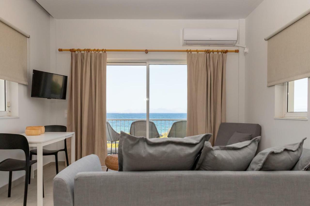 Euphoria Blue Studio Apartments Artemida  Esterno foto