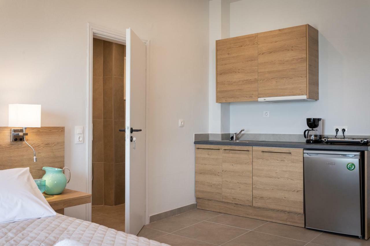 Euphoria Blue Studio Apartments Artemida  Esterno foto