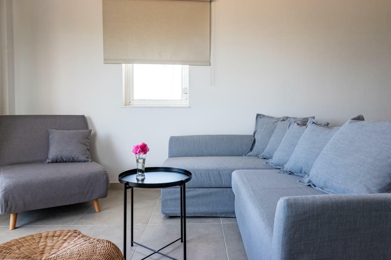 Euphoria Blue Studio Apartments Artemida  Esterno foto