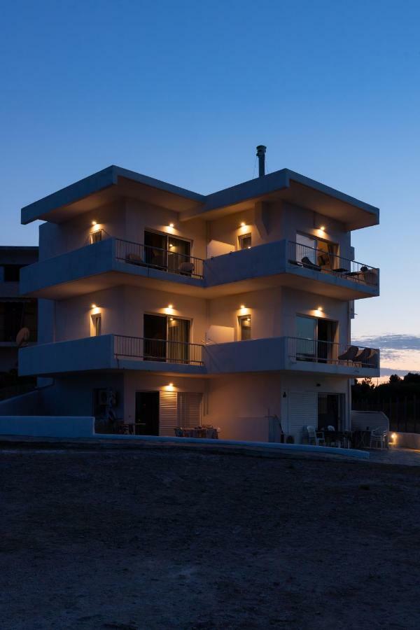 Euphoria Blue Studio Apartments Artemida  Esterno foto